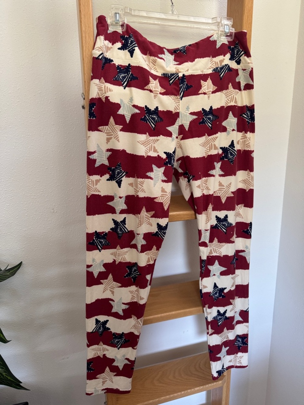 EUC LuLaRoe TC Tall & Curvy Womens Stars & Stripes Patriotic Leggings Buttery - Picture 2 of 9